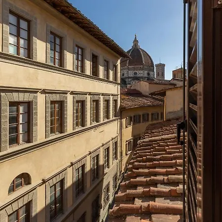 Apartment Duomo - ☆☆☆☆☆ View Of The Duomo Florence